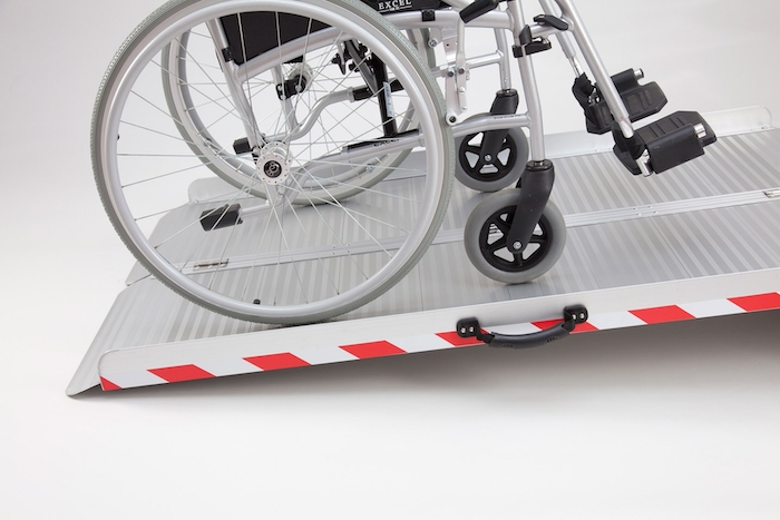 Einfache Rampe für Rollstuhl